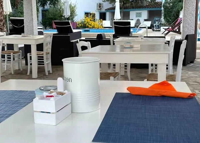 Dessena 3* كالا ليبيروتو